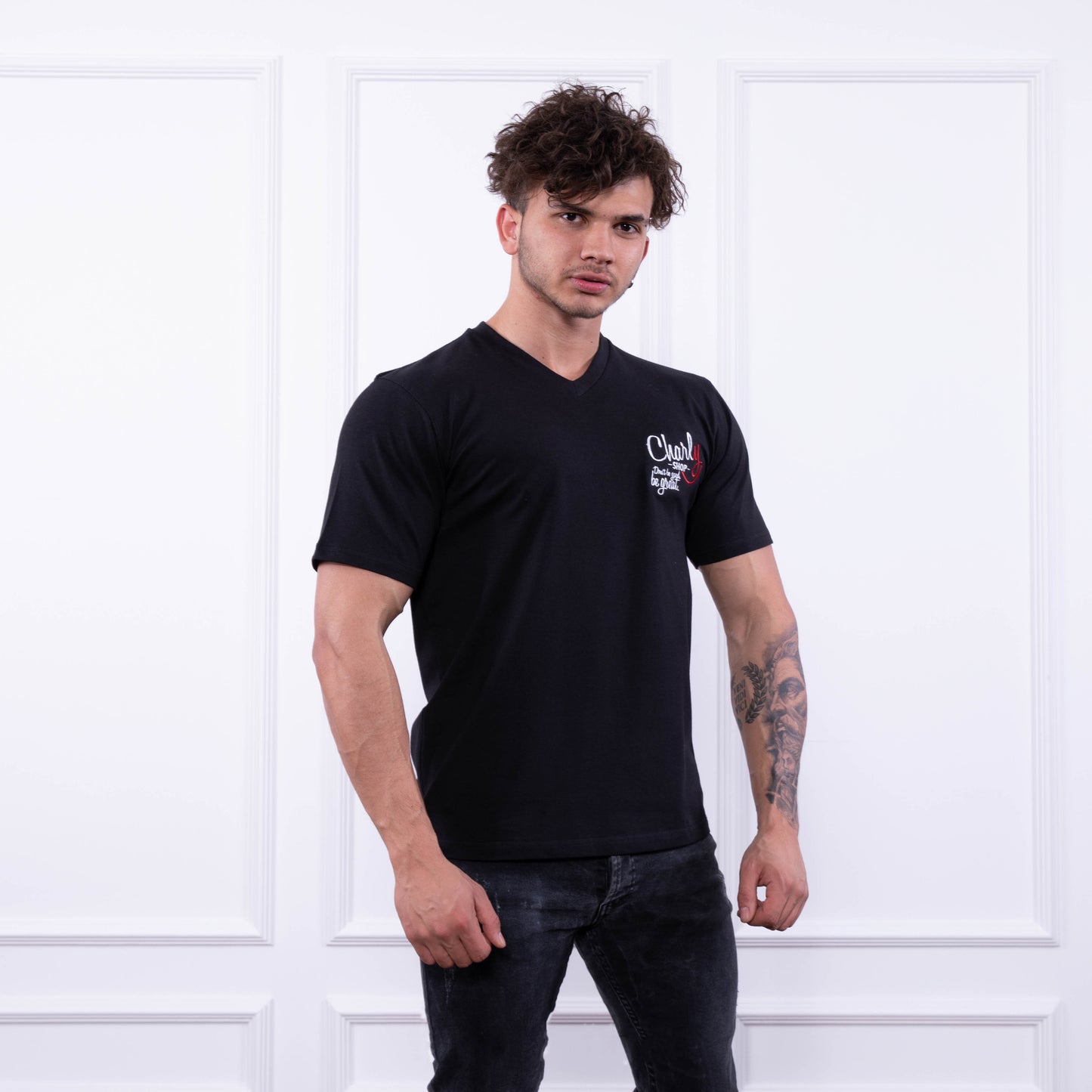 Herren T-Shirt ''V-Ausschnitt''